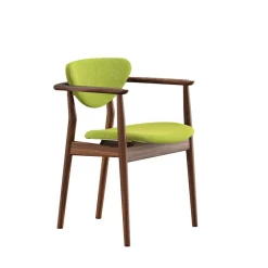 109 Armchair, valnød af Finn Juhl