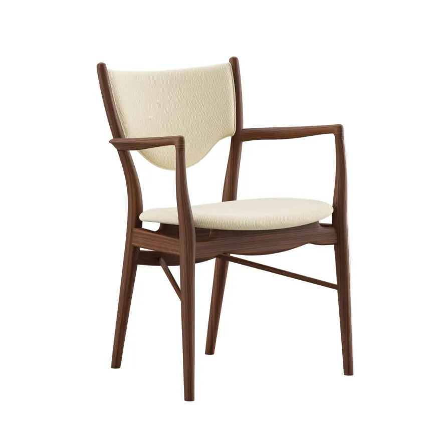 46 Armchair, valnød af Finn Juhl