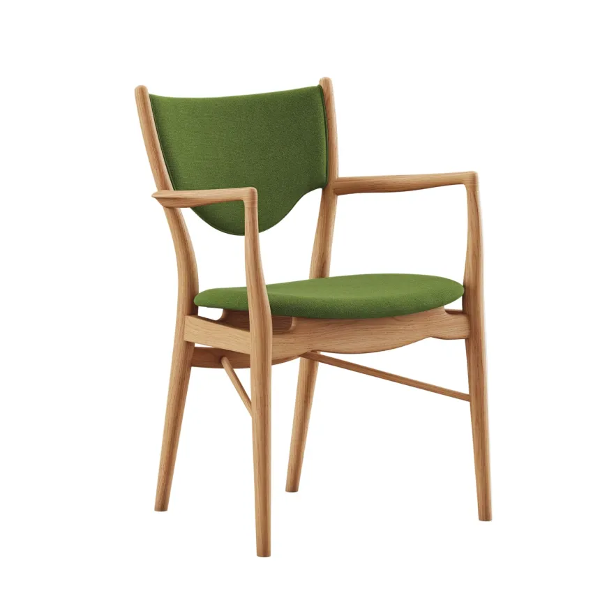 46 Armchair, valnød af Finn Juhl