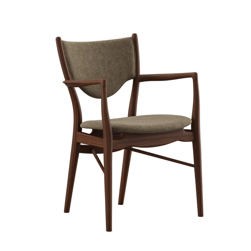 46 Armchair, valnød af Finn Juhl