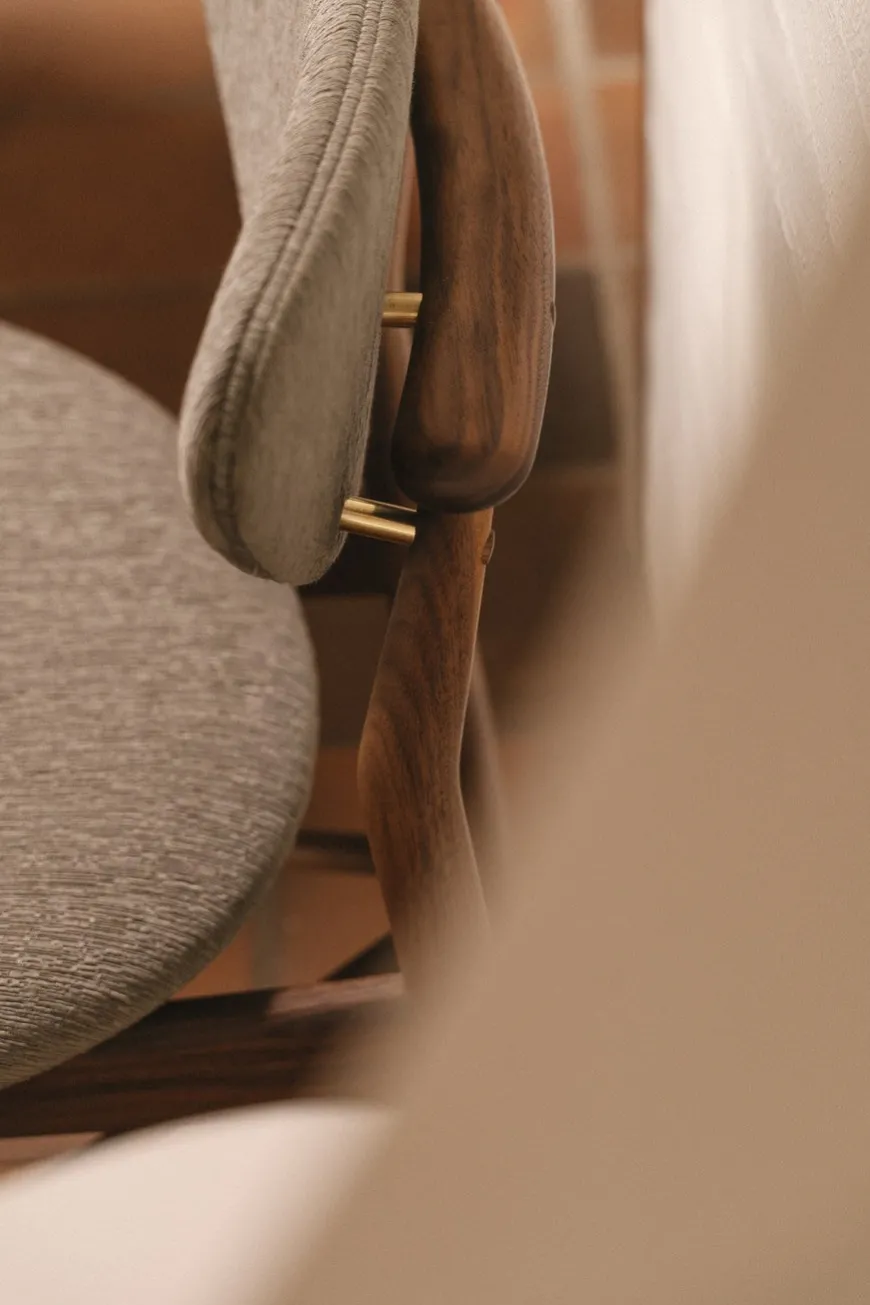 108 Chair, valnød af Finn Juhl