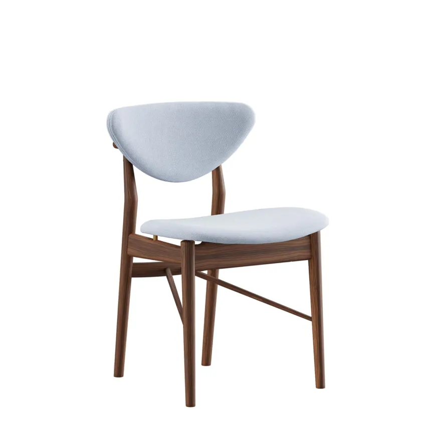 108 Chair, valnød af Finn Juhl