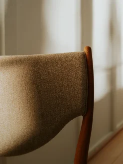 46 Chair, valnød af Finn Juhl