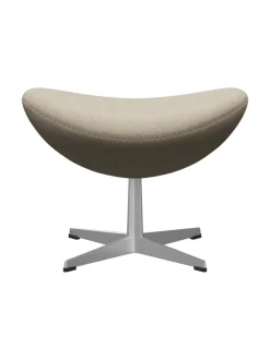 3127 Fodskammel til Ægget af Arne Jacobsen stofgr. 1