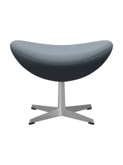 3127 Fodskammel til Ægget af Arne Jacobsen stofgr. 1