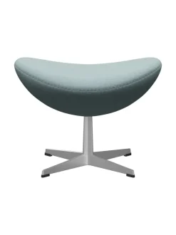3127 Fodskammel til Ægget af Arne Jacobsen stofgr. 1