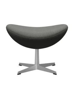 3127 Fodskammel til Ægget af Arne Jacobsen stofgr. 1