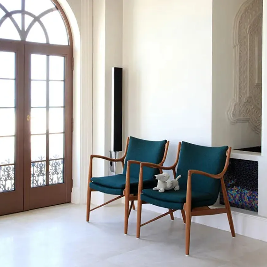 45 Lænestol, valnød af Finn Juhl