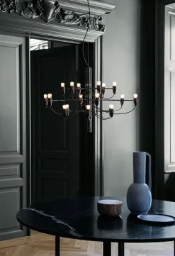 2097/30 Lysekrone fra Flos