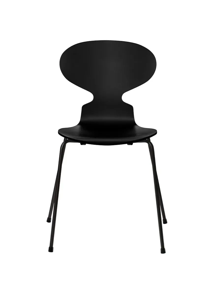 3101 Myren Stol lakeret af Arne Jacobsen