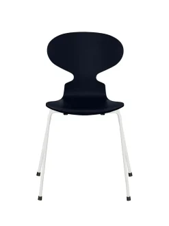 3101 Myren Stol lakeret af Arne Jacobsen