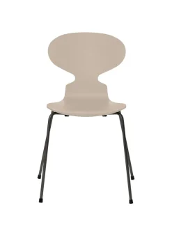 3101 Myren Stol lakeret af Arne Jacobsen