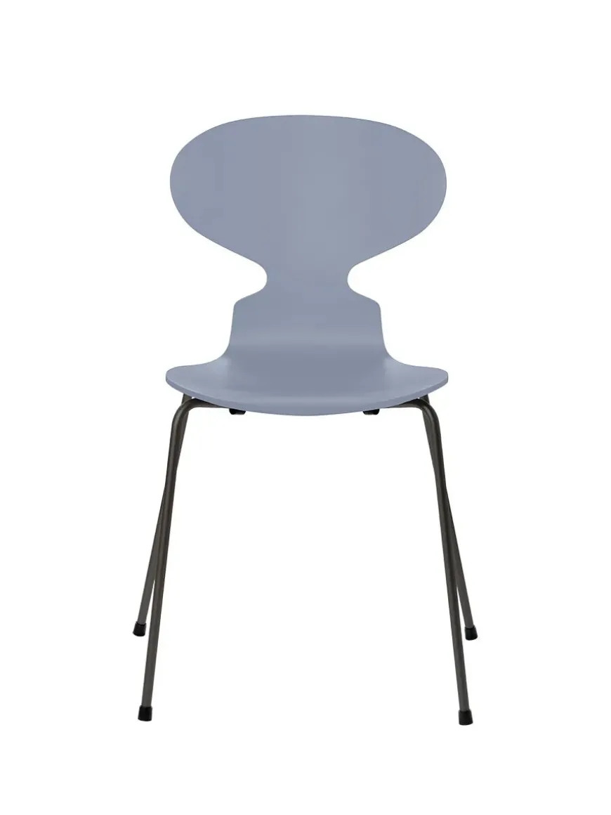 3101 Myren Stol lakeret af Arne Jacobsen