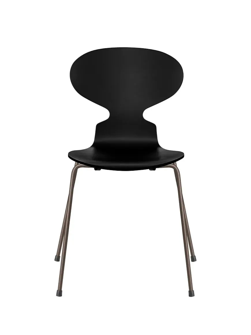 3101 Myren Stol lakeret af Arne Jacobsen