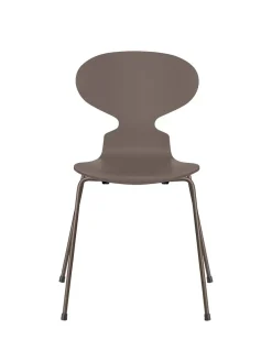3101 Myren Stol lakeret af Arne Jacobsen