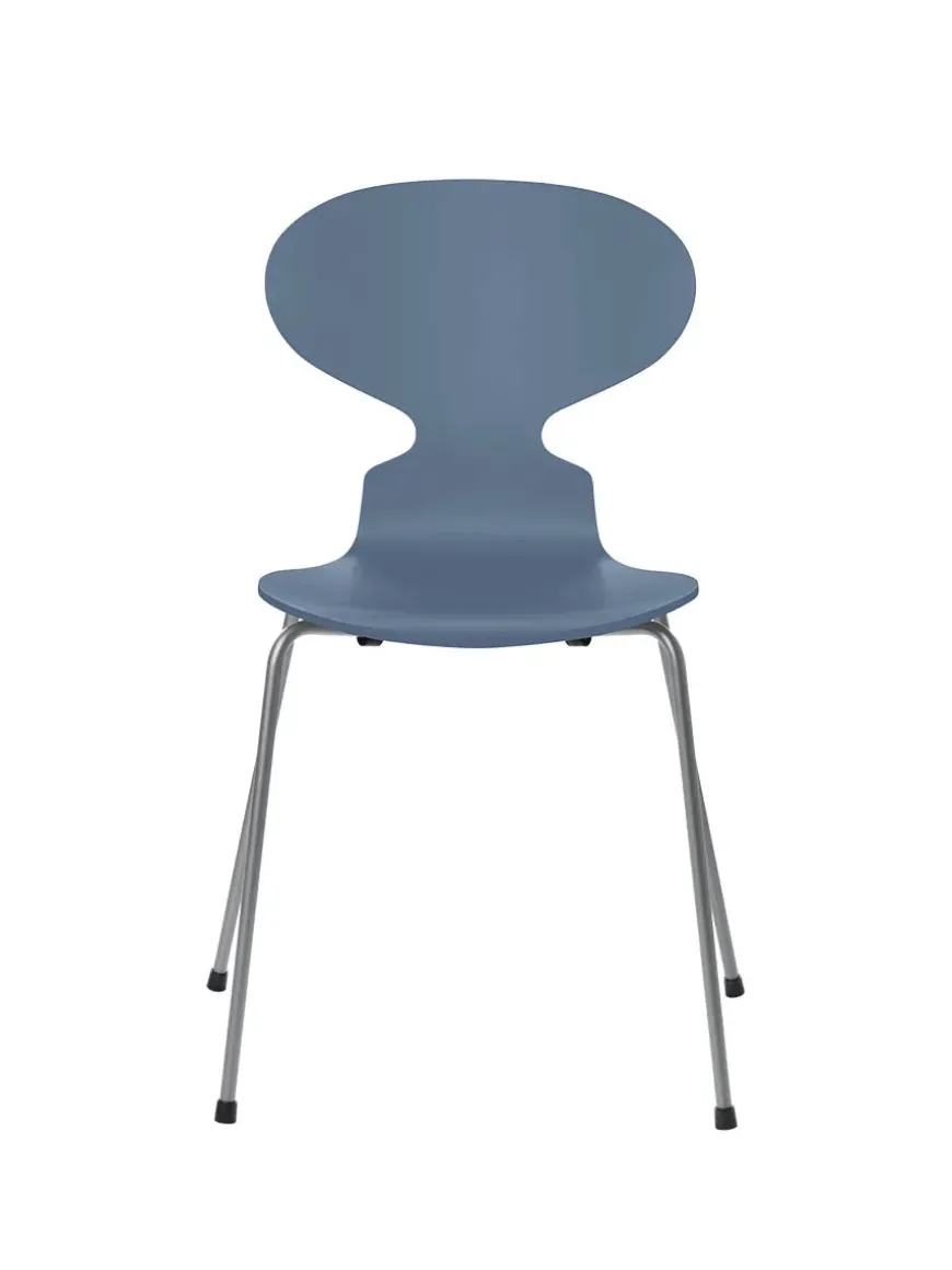 3101 Myren Stol lakeret af Arne Jacobsen