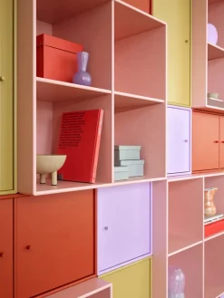 1112 reol inkl. sokkel fra Montana