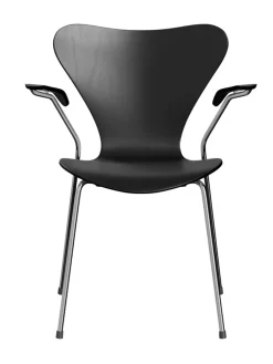 3207 Serie 7 Armstol af Arne Jacobsen