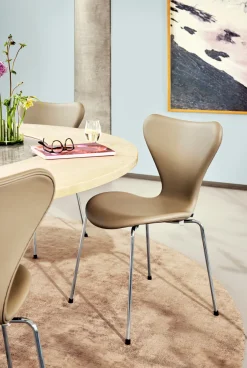 3107 Serie 7, fuldpolstret af Arne Jacobsen