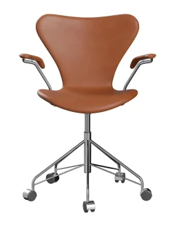 3217 Serie 7 Kontorstol af Arne Jacobsen