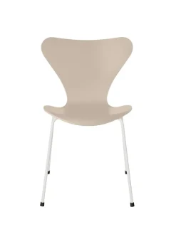 3107 Serie 7 stol lakeret af Arne Jacobsen