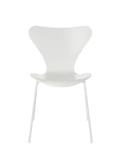 3107 Serie 7 stol lakeret af Arne Jacobsen