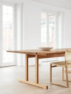 6286 Spisebord af Børge Mogensen