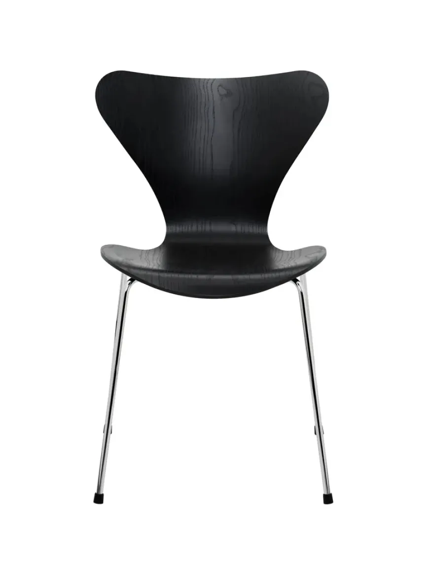 3107 stol i sort ask af Arne Jacobsen