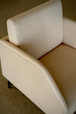 77 Stol, valnød af Finn Juhl