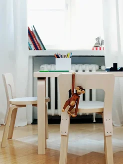 Aalto Children's Table Square fra Artek