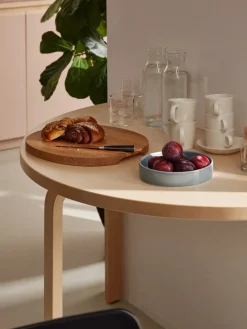 Aalto Table Half-Round fra Artek