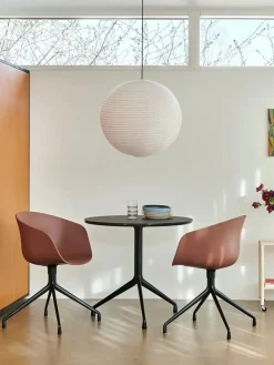 About a Chair AAC24 fra Hay