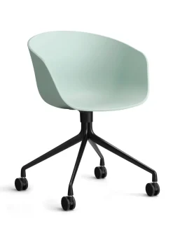 About a Chair AAC53 fra Hay