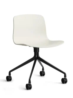 About a Chair AAC11 fra Hay