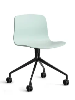 About a Chair AAC11 fra Hay