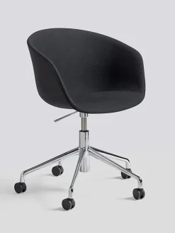 About a Chair AAC21 fra Hay