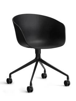 About a Chair AAC21 fra Hay