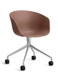 About a Chair AAC21 fra Hay