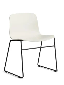 About a Chair AAC09 fra Hay