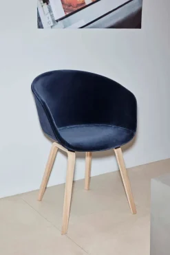 About a Chair AAC22 fra Hay