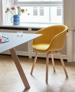 About a Chair AAC22 fra Hay