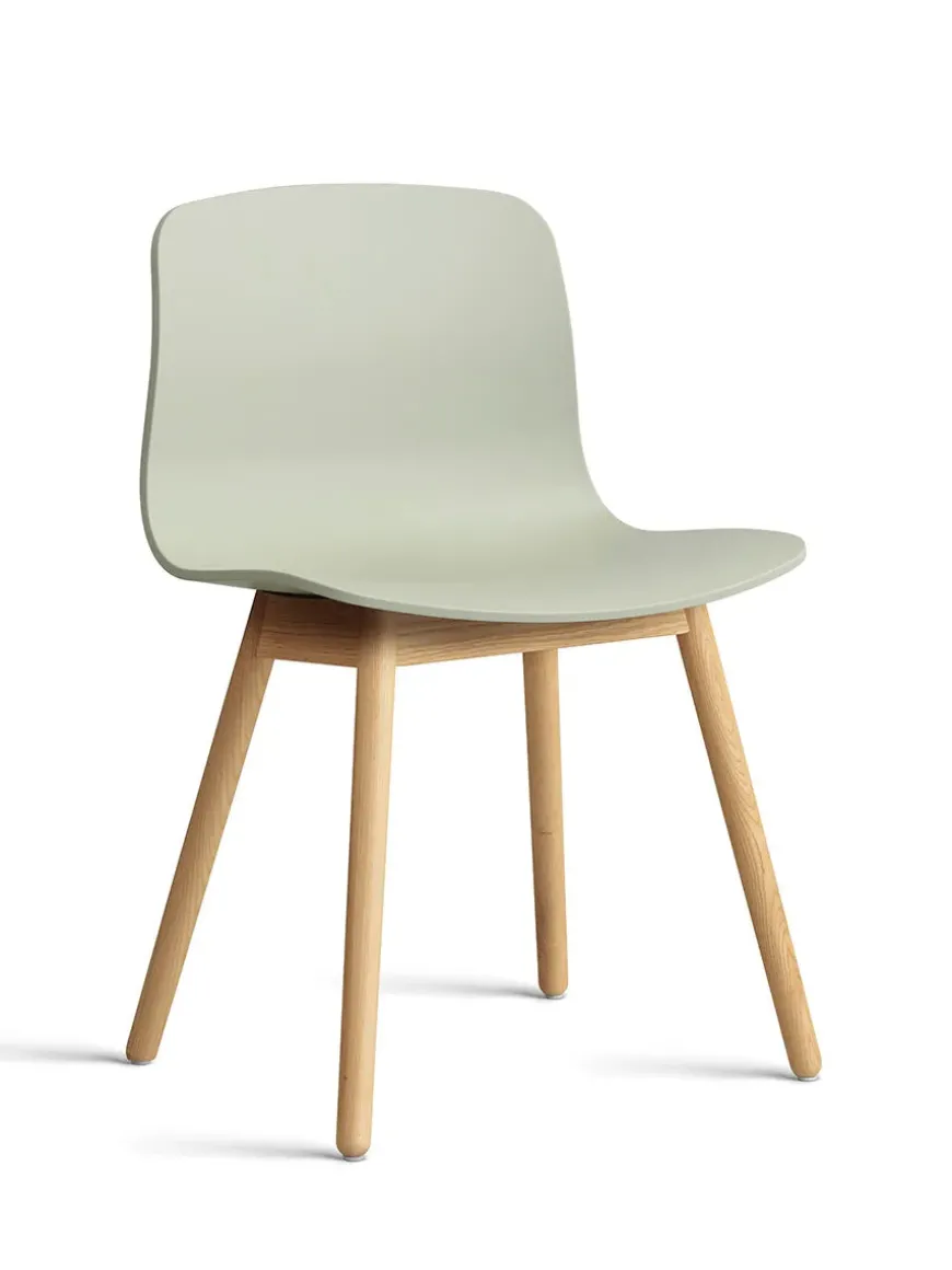 About a Chair AAC13 fra Hay