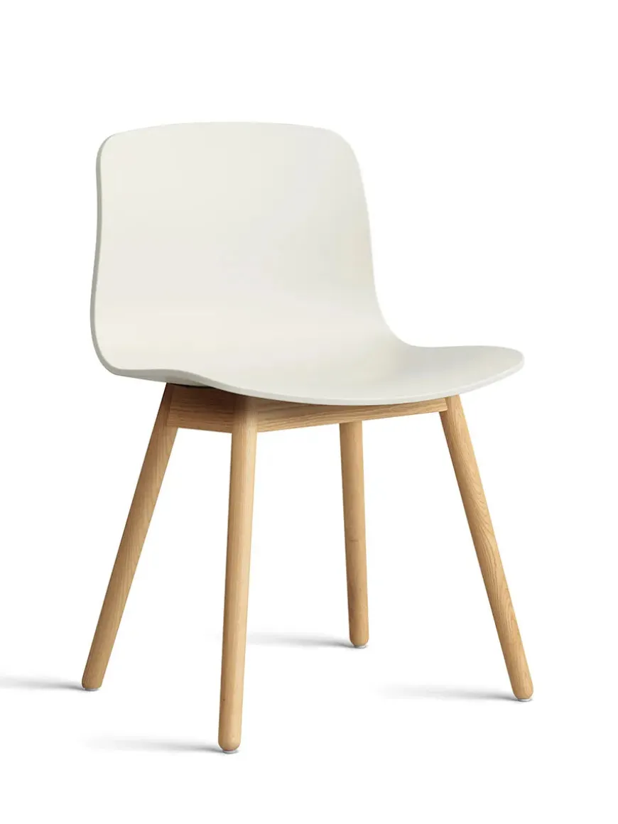 About a Chair AAC13 fra Hay