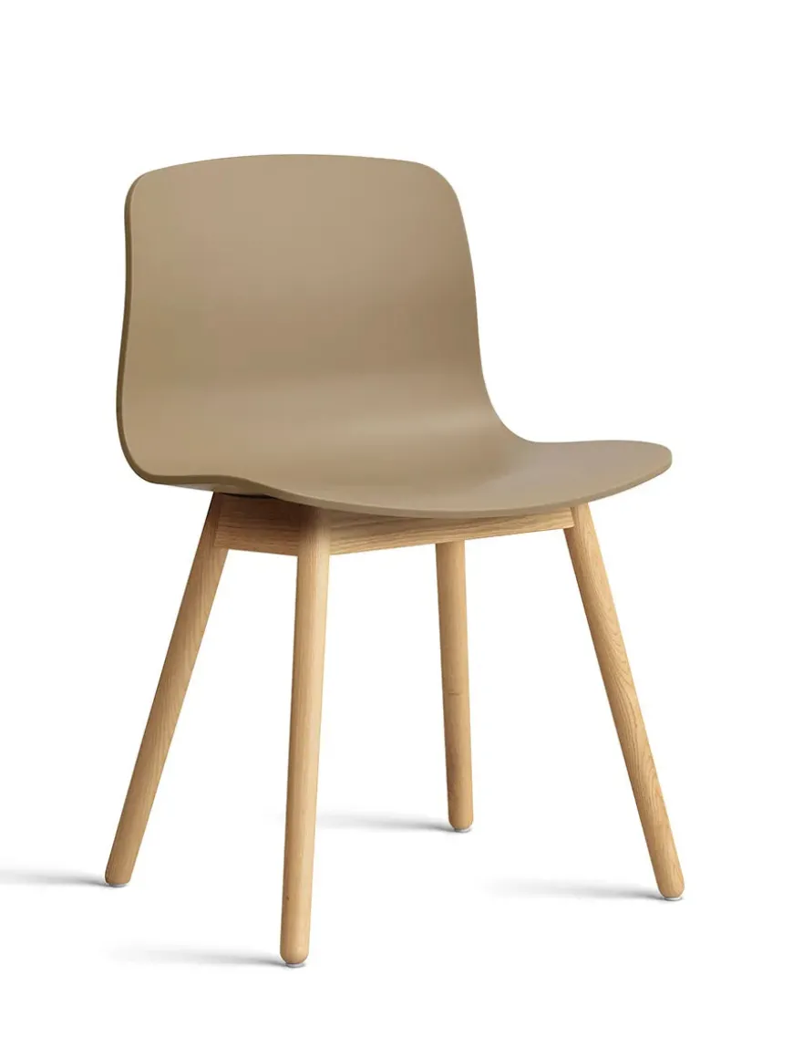 About a Chair AAC13 fra Hay