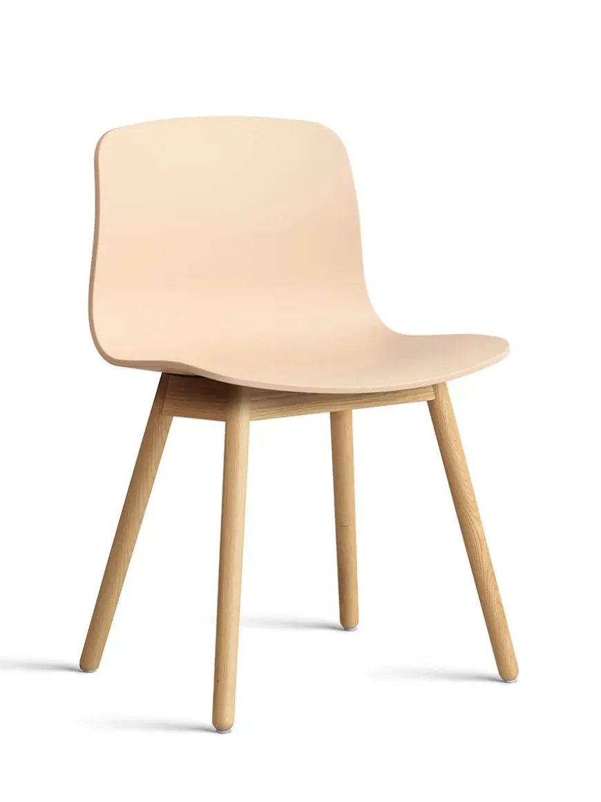 About a Chair AAC13 fra Hay