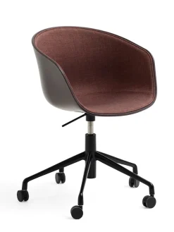 About a Chair AAC52 fra Hay