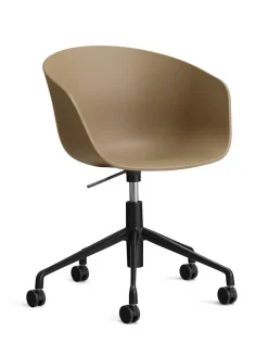 About a Chair AAC52 fra Hay