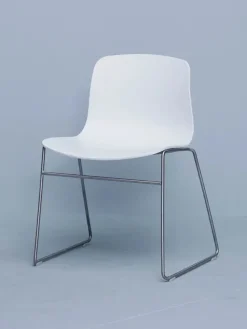 About a Chair AAC08 fra Hay