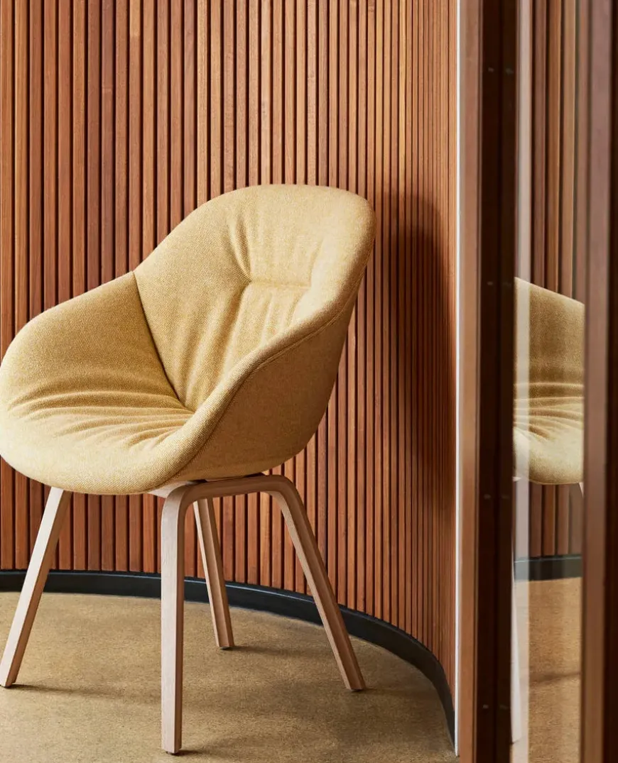 About a Chair AAC123 Soft fra Hay