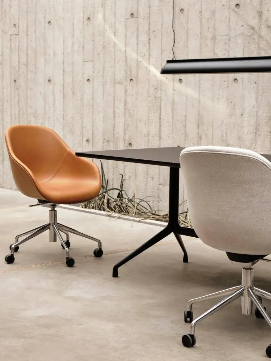 About a Chair AAC123 Soft fra Hay